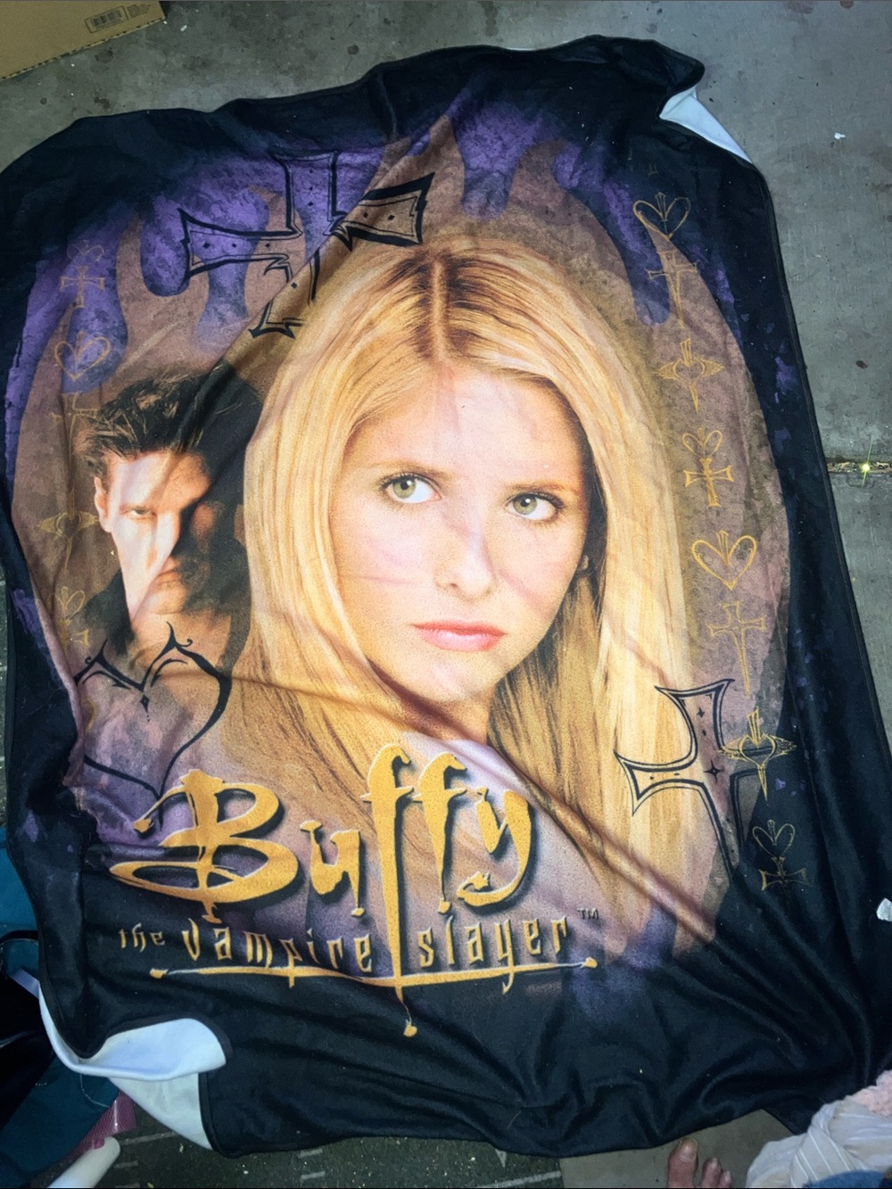 Buffy the vampire slayer thrown blanket